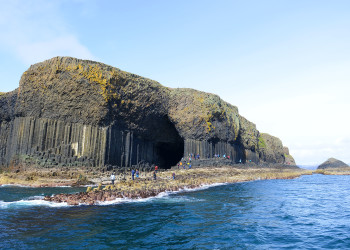 Фингалова “пещера мелодий” (Fingal’s Cave), Шотландия, Великобритания – фотографии Великобритании