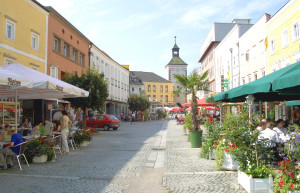 Уличные кафе. Фёклабрук. Австрия. – фотографии Австрии