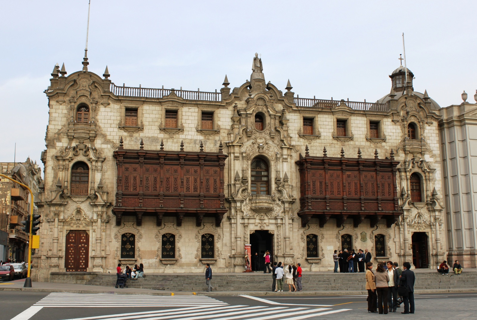 Дворец Архиепископа в Лиме (Palacio Arzobispal de Lima) – фотографии Перу