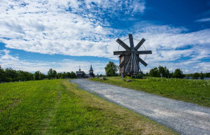 Музей Кижи (Kizhi Pogost) проводит мастер-классы по древнейшим ремёслам Руси – фотографии России