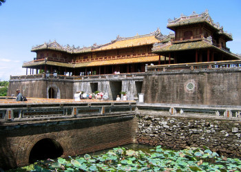 Ворота Нгомон в Хюэ – фотографии Вьетнама