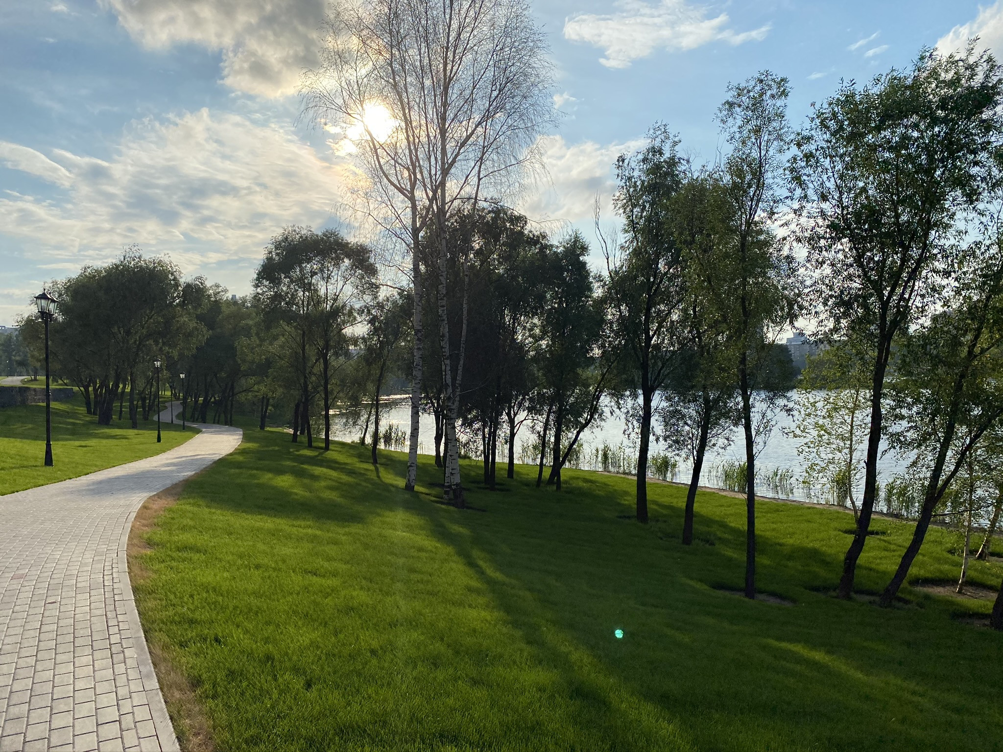 Территория парка "Остров Мечты", Москва – фотографии России