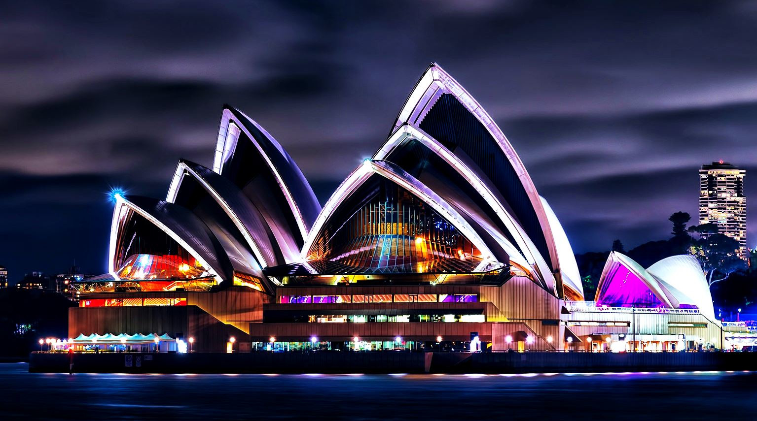 Здание современной архитектуры сиднейская Опера (Sydney Opera House), Австралия – фотографии Австралии