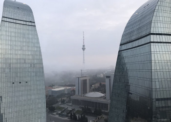 Пламенные башни Баку днем – фотографии Азербайджана