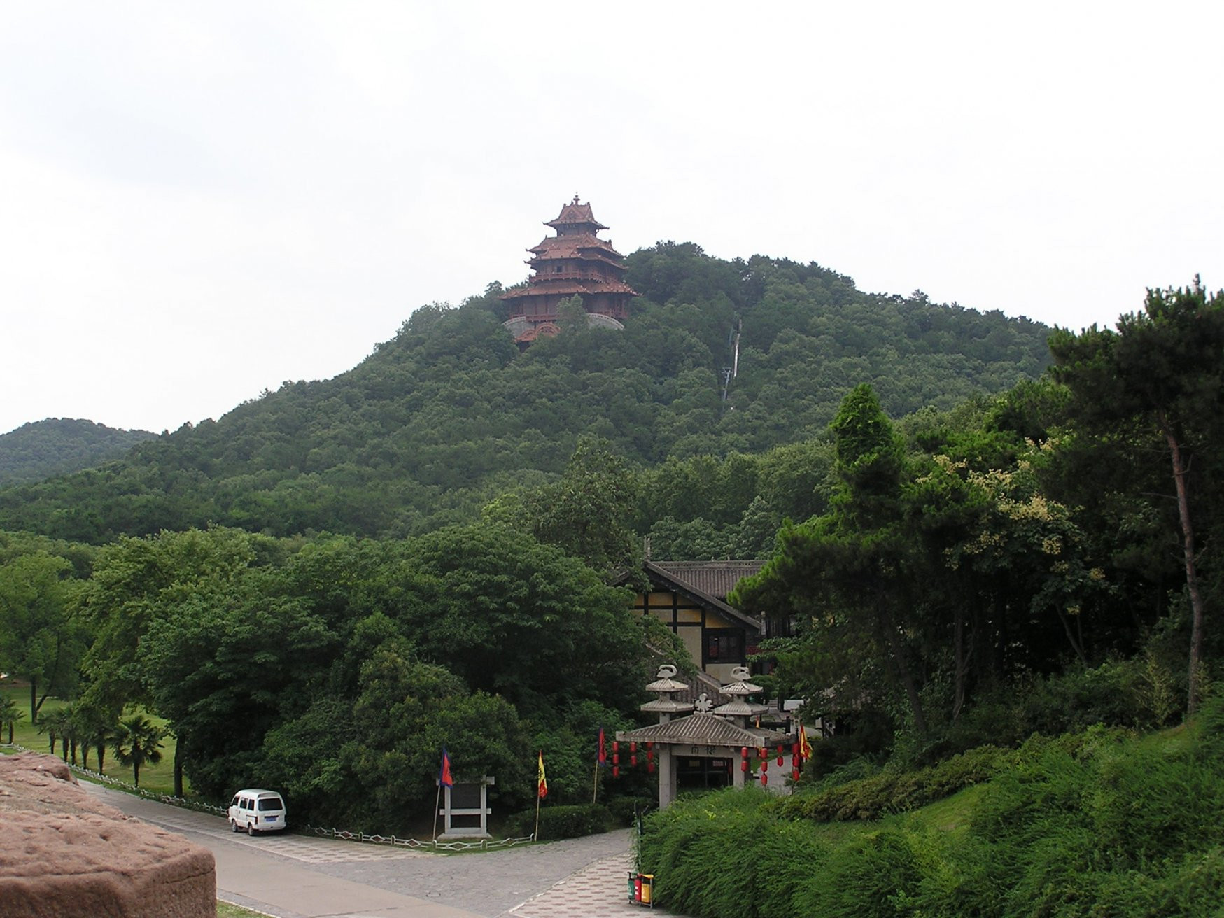 Холм-Мошань-(Moshan-Hill) – фотографии Китая