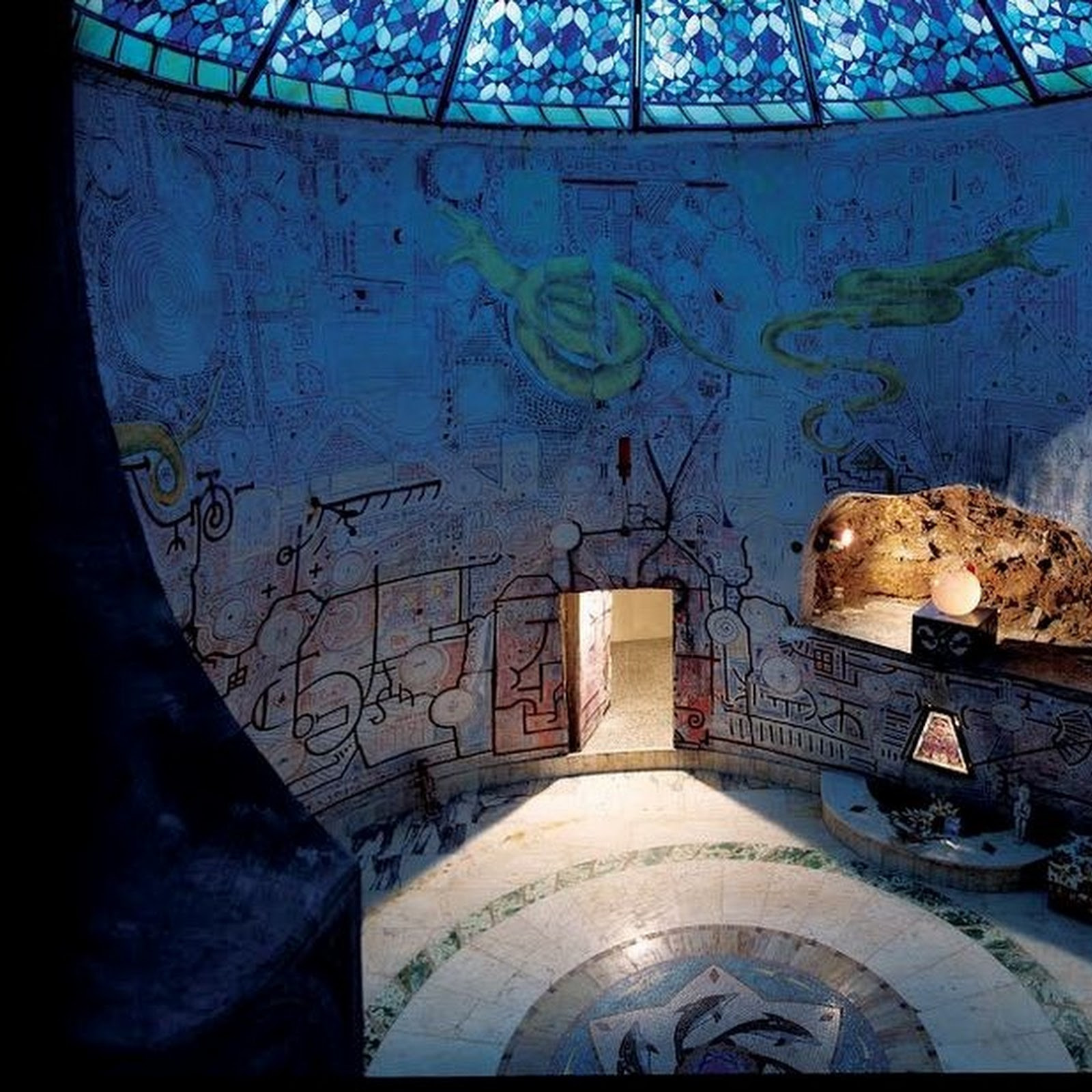 Подземные храмы Даманхура (Damanhur temples), Турин, Северная Италия – фотографии Италии