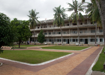 Бывшая тюрьма Туол Сленг (Tuol Sleng) – фотографии Камбоджи