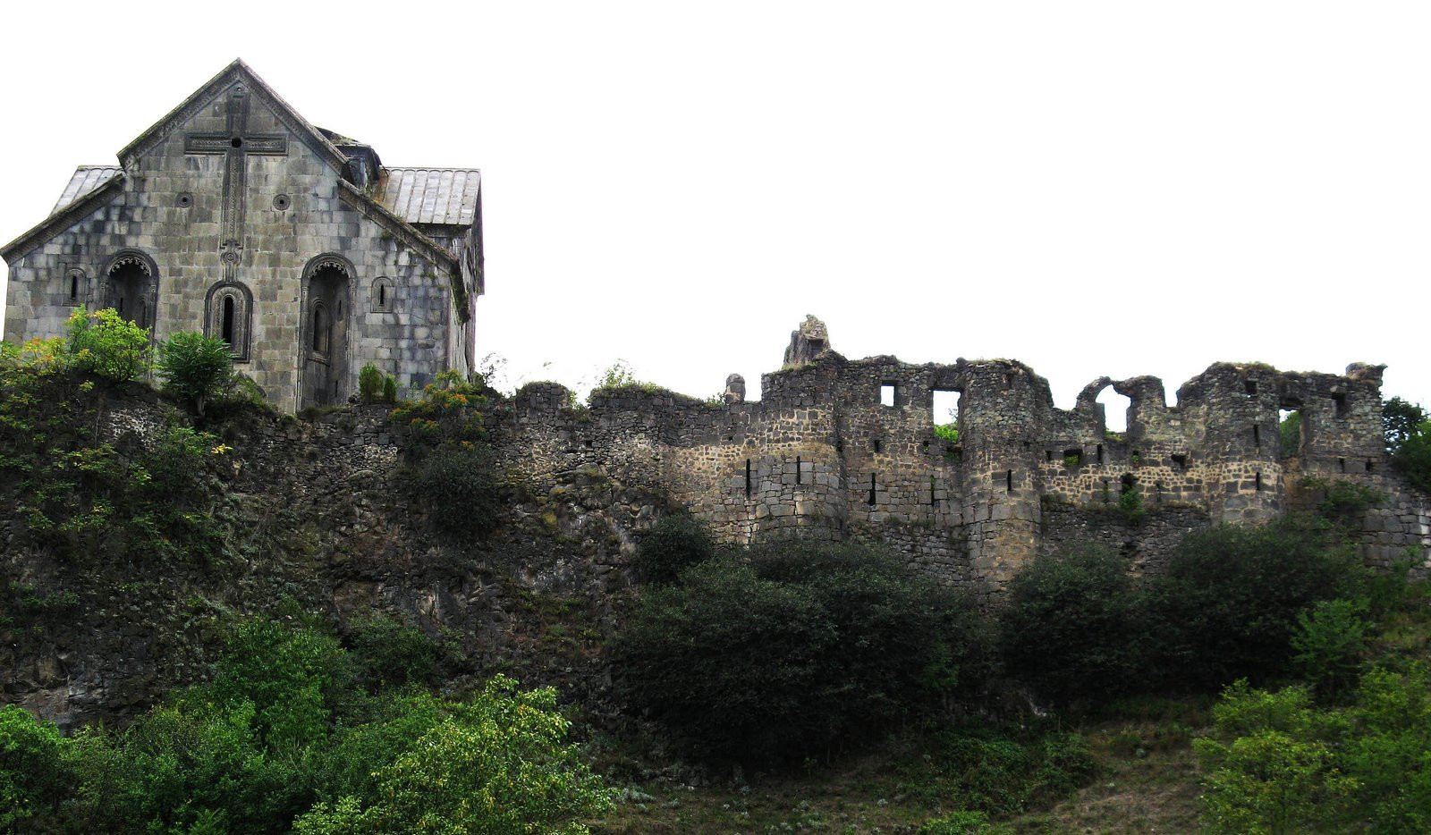 Монастырь Ахтала (Akhtala Monastery) – фотографии Армении