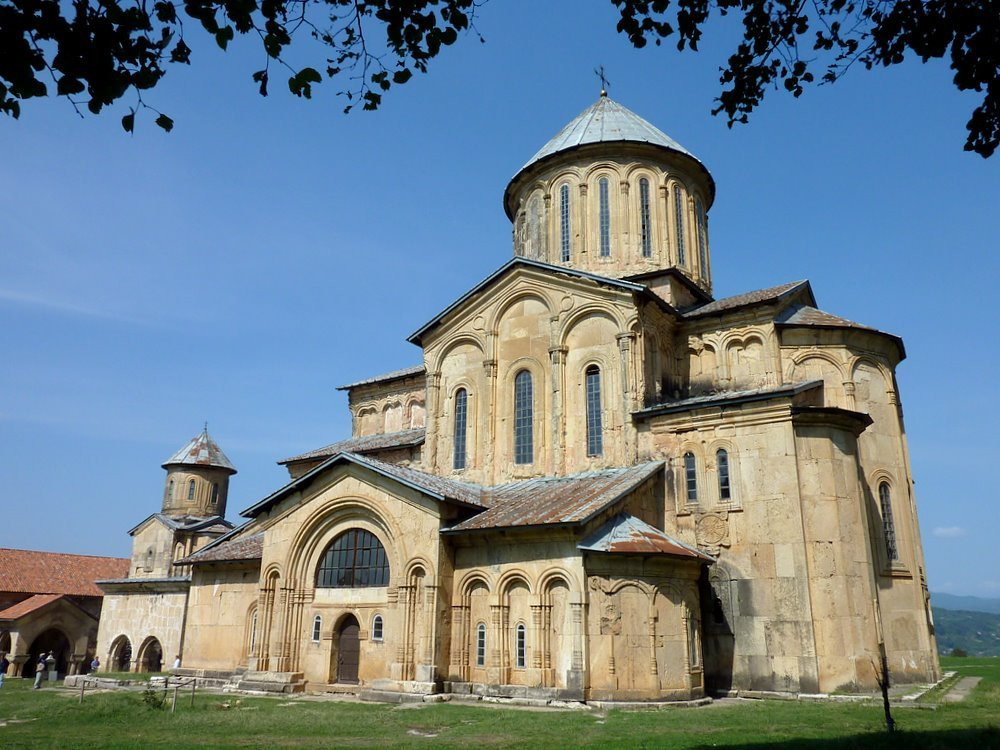 Гелатский монастырь (Gelati Monastery) – фотографии Грузии