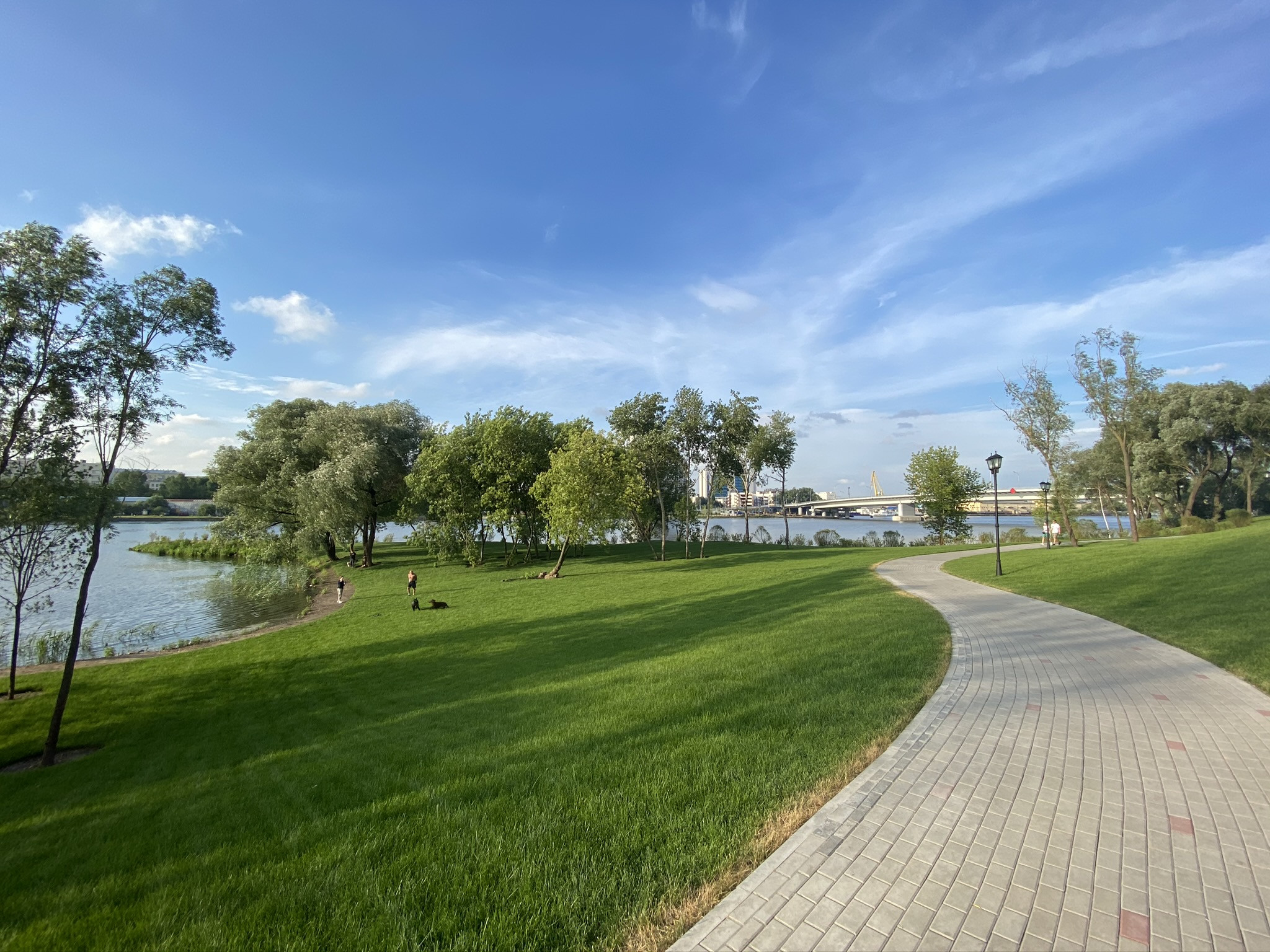 Территория парка развлечений "Остров Мечты", Москва – фотографии России