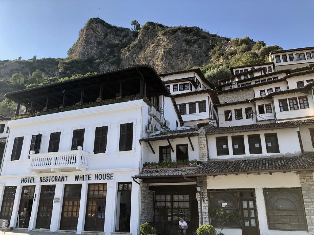 Отель White house. Берат. Албания – фотографии Албании