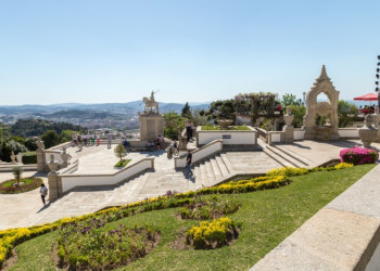 Уникальная лестница Via Sacra была построена в 1811 году и насчитывала 557 ступеней – фотографии Португалии