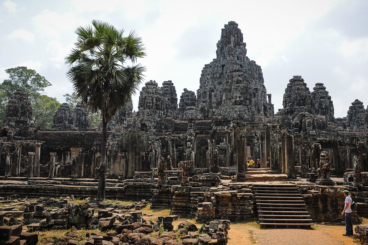Храм Байон (Bayon) в городе Сиемреап, Камбоджа – фотографии Камбоджи