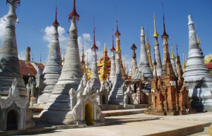 Разрушающаяся деревня храмов в Мьянме – фотографии Мьянмы