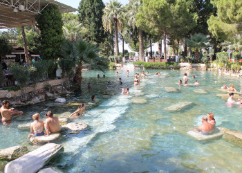 Памуккале (Pamukkale) или "бассейн Клеопатры", Турция – фотографии Турции