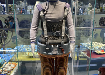 Музей истории космонавтики имени К.Э. Циолковского — образец костюма – фотографии России