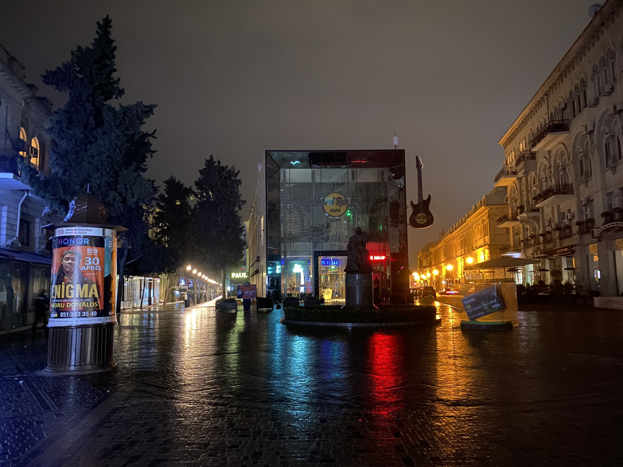 Баку в три часа ночи в марте – фотографии Азербайджана