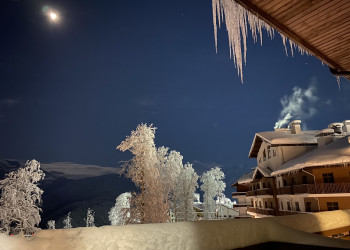 Вид с балкона гостиницы Rider Lodge – фотографии России