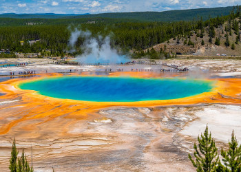Йеллоустонский парк, вид с горы – фотографии США