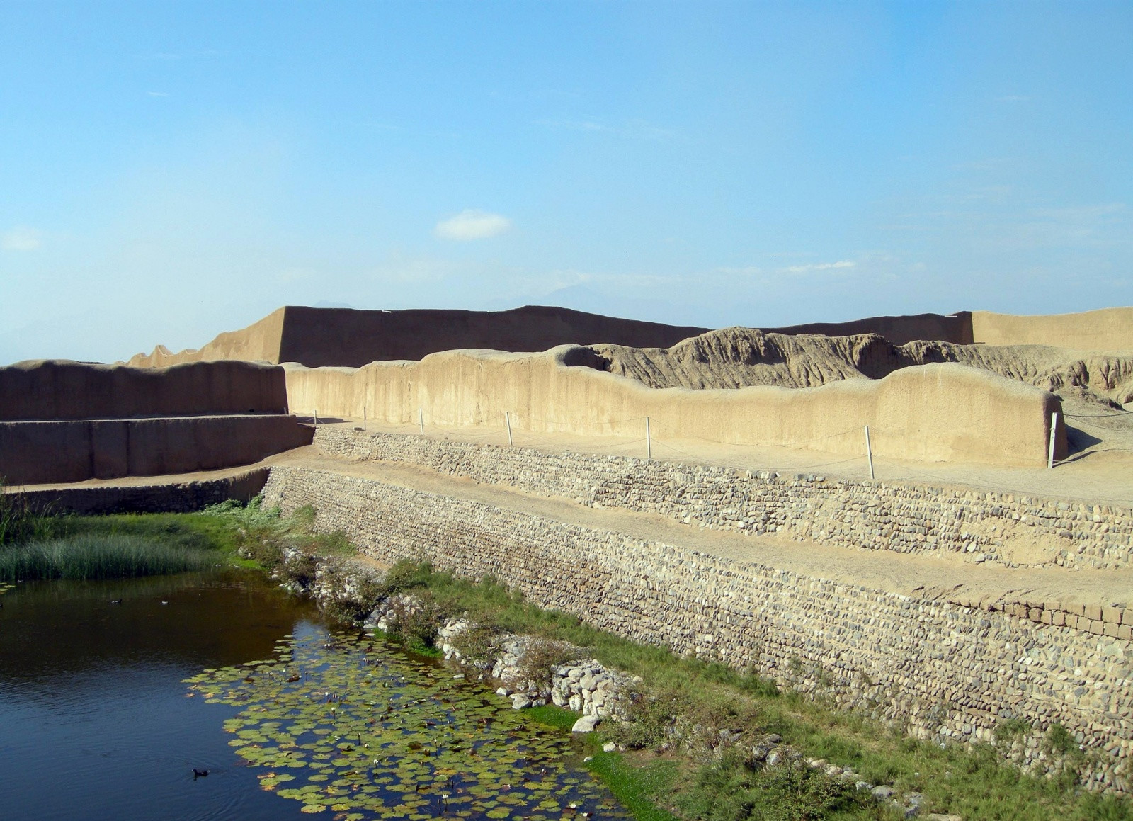 Археологический комплекс Чан-Чан в окрестностях Трухильо – фотографии Перу