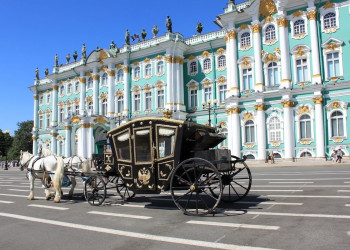 Масштабный музей Эрмитаж в Санкт-Петербурге, Россия – фотографии России
