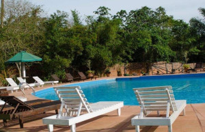 Место отдыха у бассейна. Пуэрто-Игуасу. Аргентина. – фотографии Аргентины