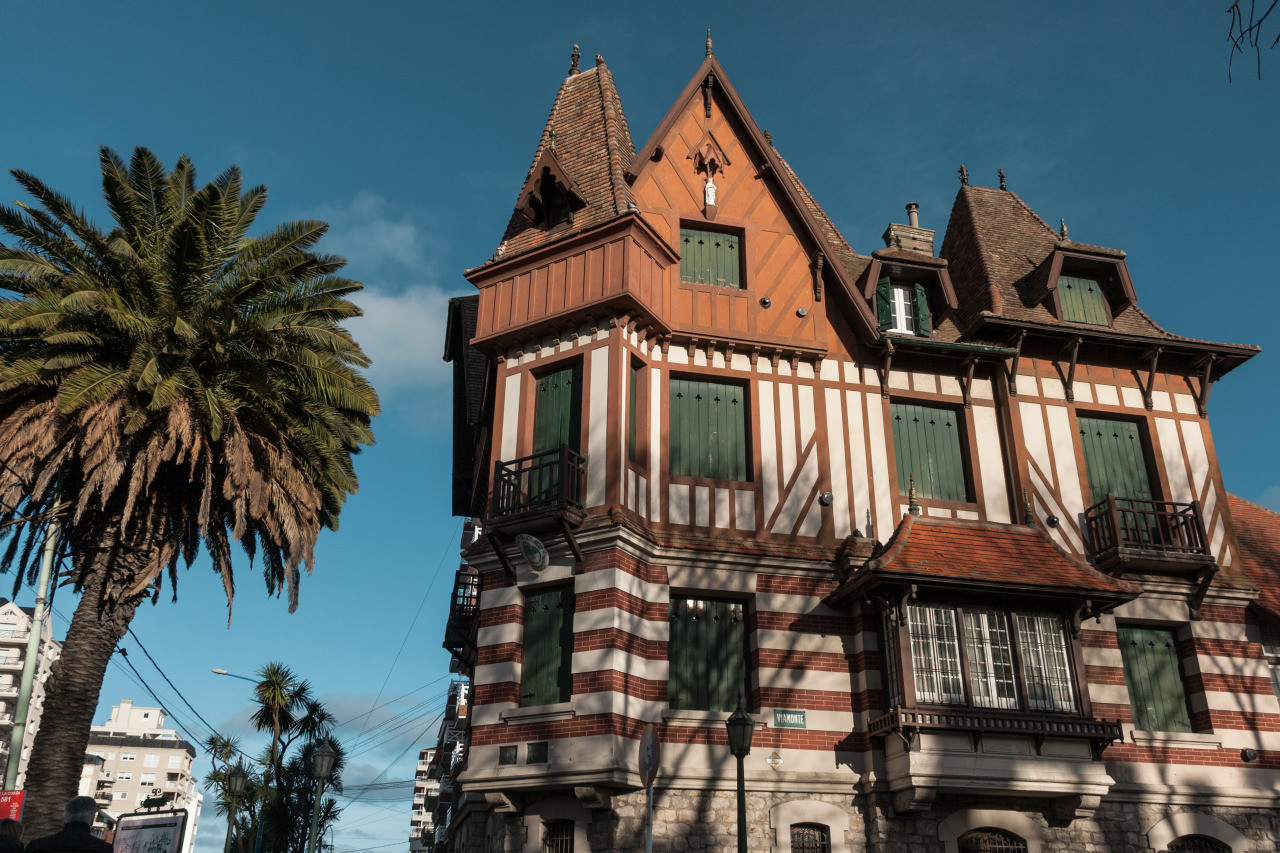 Местный жилой дом. Мар Дель Плата. Аргентина. – фотографии Аргентины