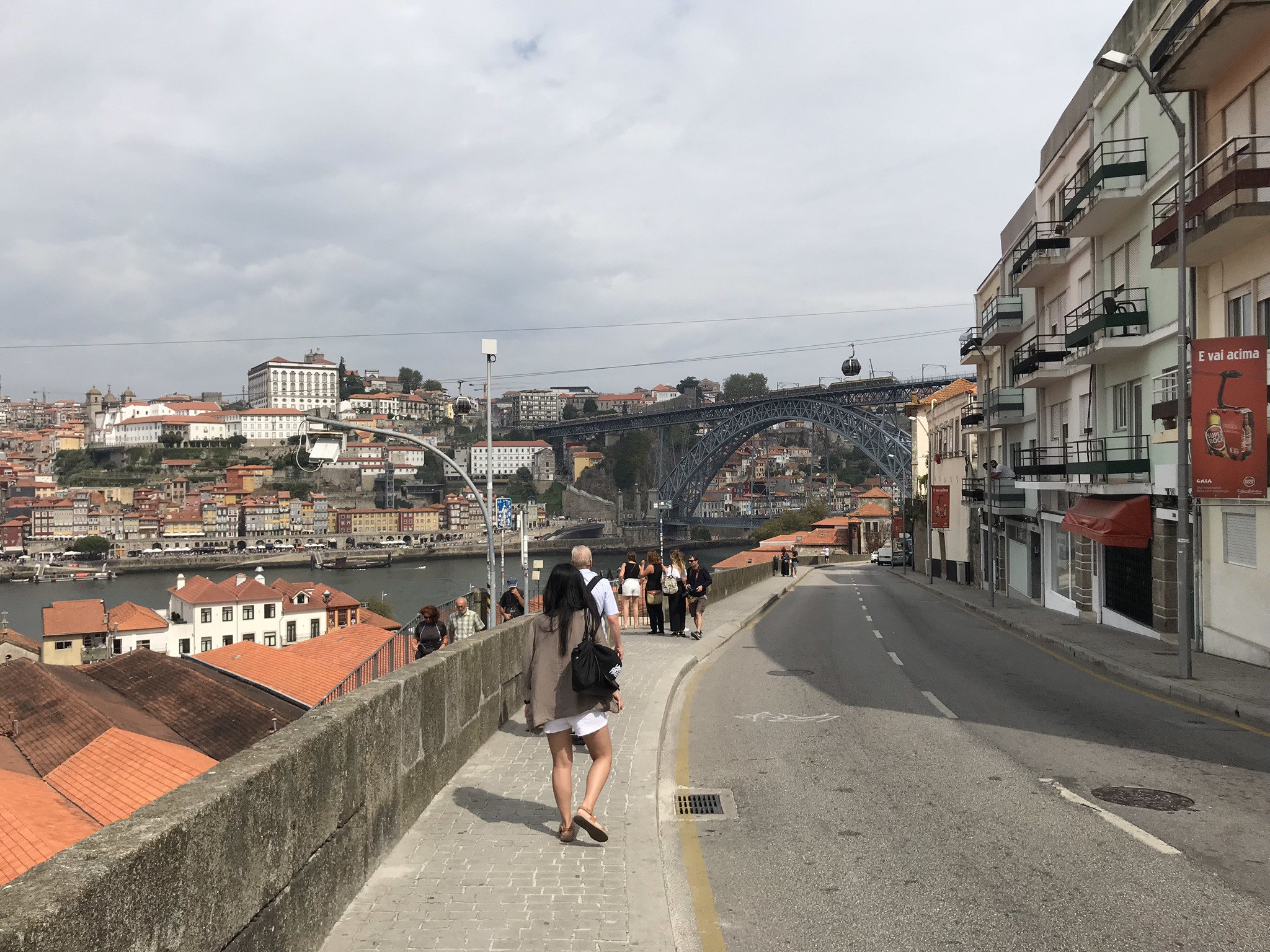 Прогулка по набережной Порту к знаменитому мосту – фотографии Португалии