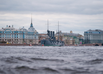 Крейсер «Аврора» (Сruiser Aurora) – это настоящая легенда, военный боевой корабль – фотографии России