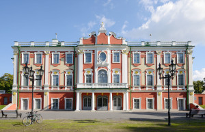 Строительство Кадриоргского дворца завершилось в 1727 году Пётром I в подарок его супруге Екатерине – фотографии Эстонии