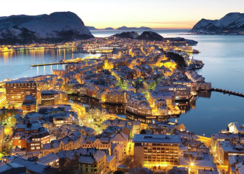 Вечерний Олесунн (Ålesund), Норвегия – фотографии Норвегии