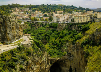 Константина в зелени. Алжир – фотографии Алжира