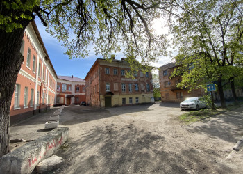 Жилой дом в Воскресенском переулке в Калуге – фотографии России