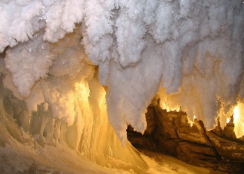 Кунгурская пещера (Kungur Ice Cave) в Пермском крае – это весьма необычная пещера – фотографии России