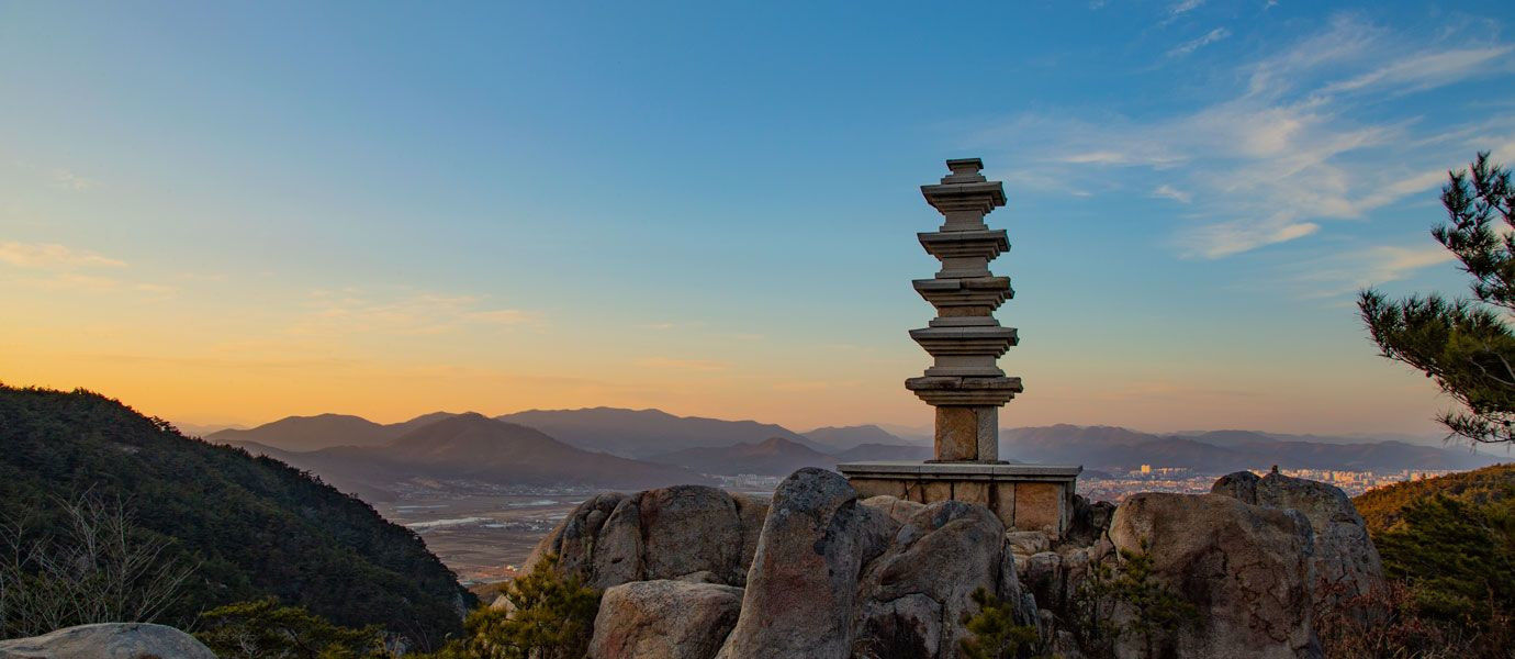 Пагода на горе Намсан в Южной Корее, Кёнджу – фотографии Южной Кореи