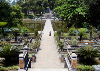 Гробница императора Минь Манга в пригороде Хюэ – фотографии Вьетнама