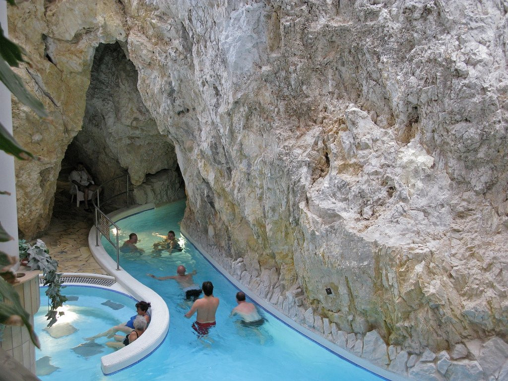 Мишкольц-Тапольца – фотографии Венгрии