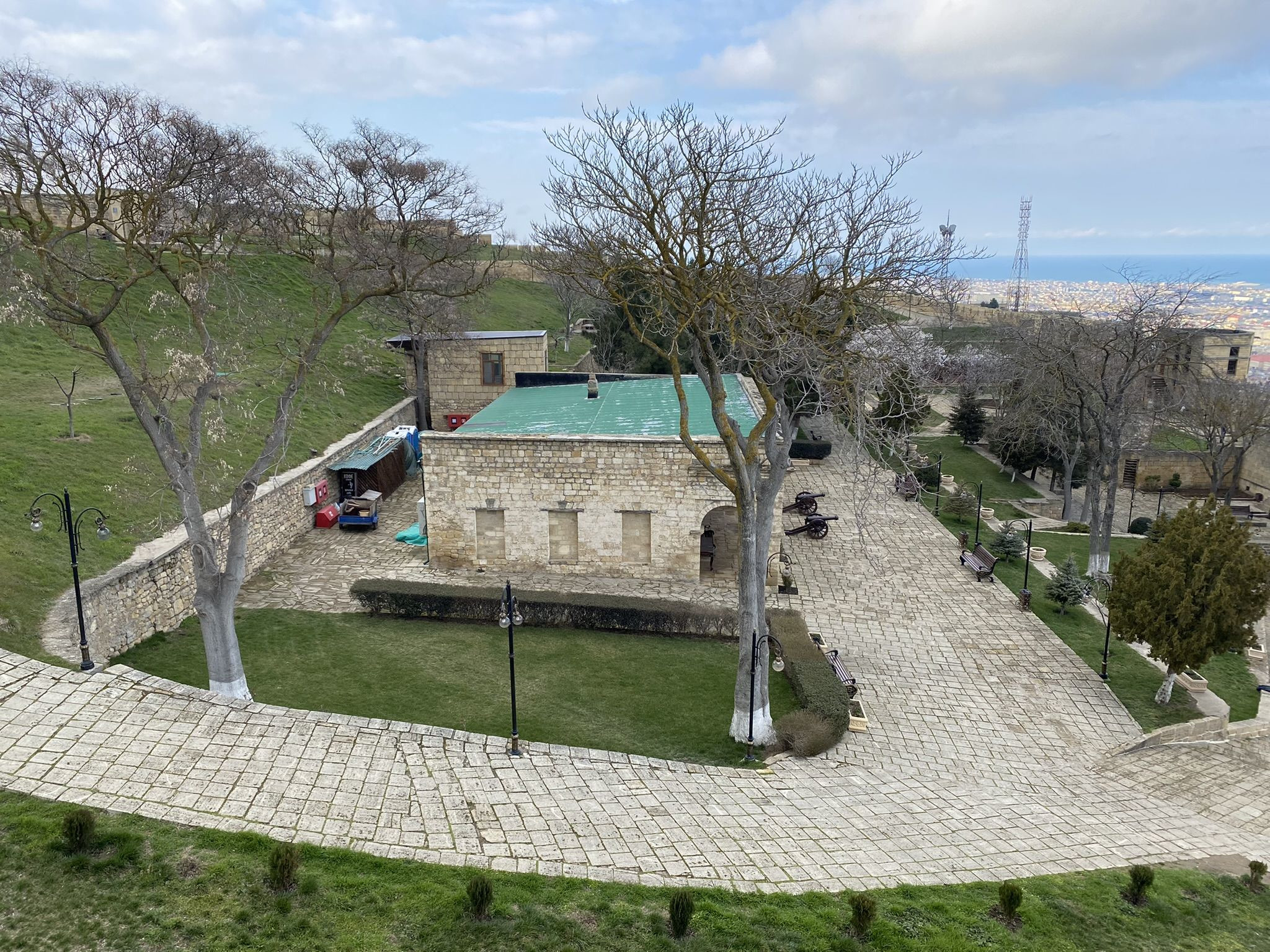 Территория крепости Нарын-кала, фото 2 – фотографии России