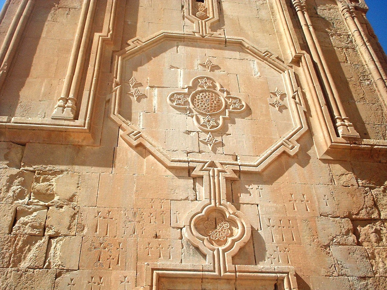 Сурб Аствацацин (Surb Astvatsatsin) – фотографии Армении