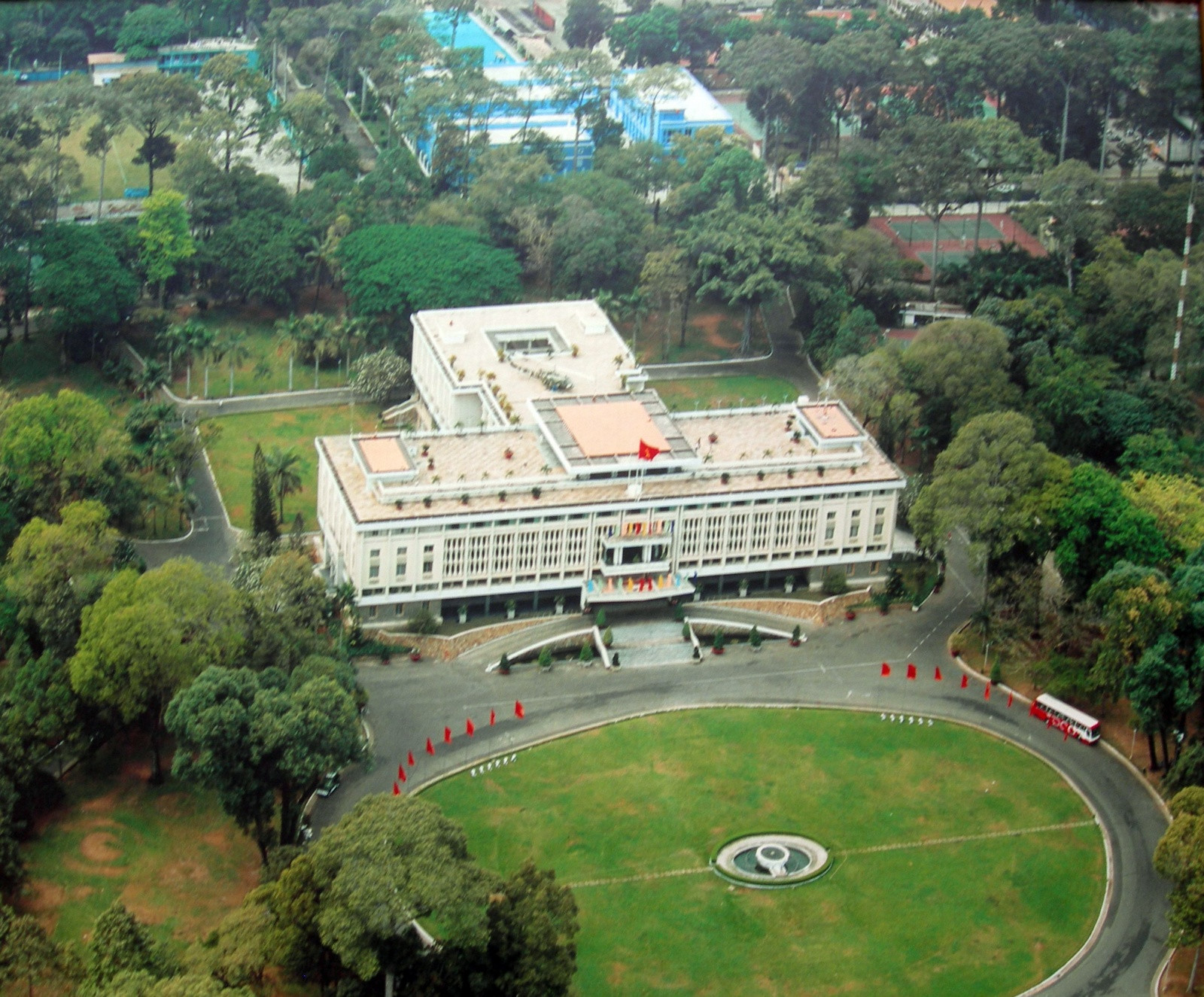 Дворец Воссоединения в Сайгоне – фотографии Вьетнама