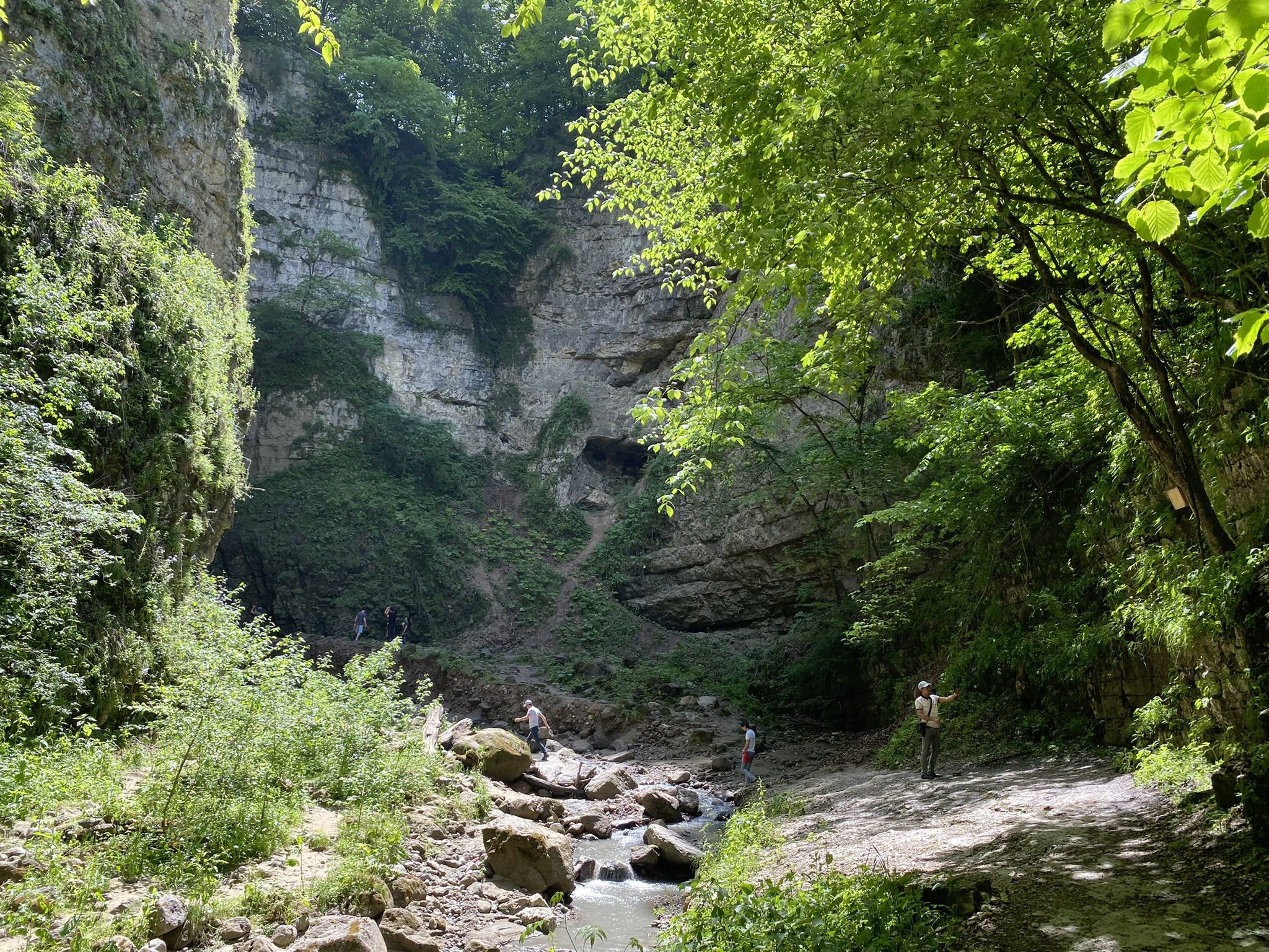 Малый Чегемский водопад или Адай-Су, июнь 22 – фотографии России