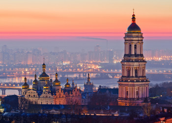 Красивый вид на Киево-Печерскую Лавру, Украина – фотографии Украины