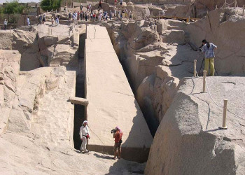 Незаконченный обелиск 3 – фотографии Египта