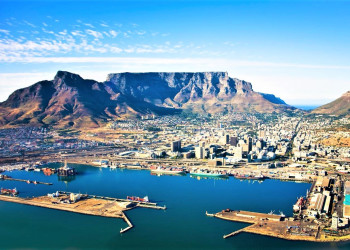 Изумительный вид Столовой горы (Table Mountain) в Кейптауне, ЮАР – фотографии ЮАР