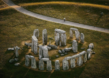 Загадочный Стоунхендж (Stonehenge), Эймсбери, Великобритания – фотографии Великобритании