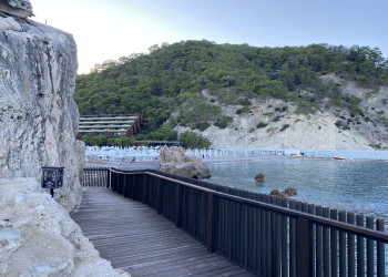 Вид на пляж отеля Maxx Roayl Kemer – фотографии Турции