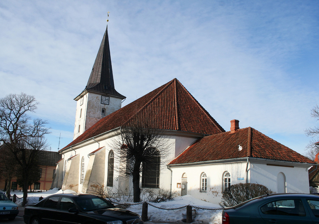 Лютеранская церковь Святой Троицы – фотографии Латвии