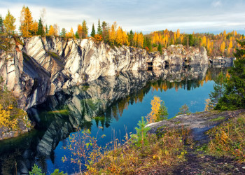 Пещеры Рускеала расположены в Сортавальском районе Карелии – фотографии России