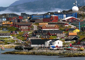 Виды Гренландии, пасмурный день – фотографии Гренландии