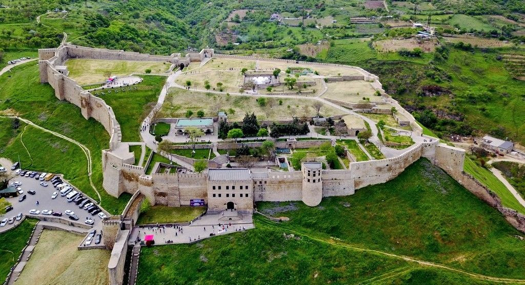 Крепость Нарын-Кала, вид с самолёта – фотографии России